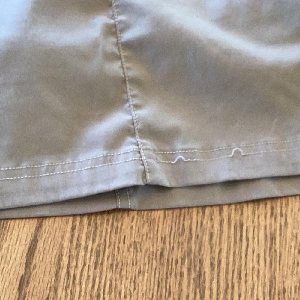 Athleta khaki golf, tennis, hiking skort. Women’s size 6 - Picture 3 of 16